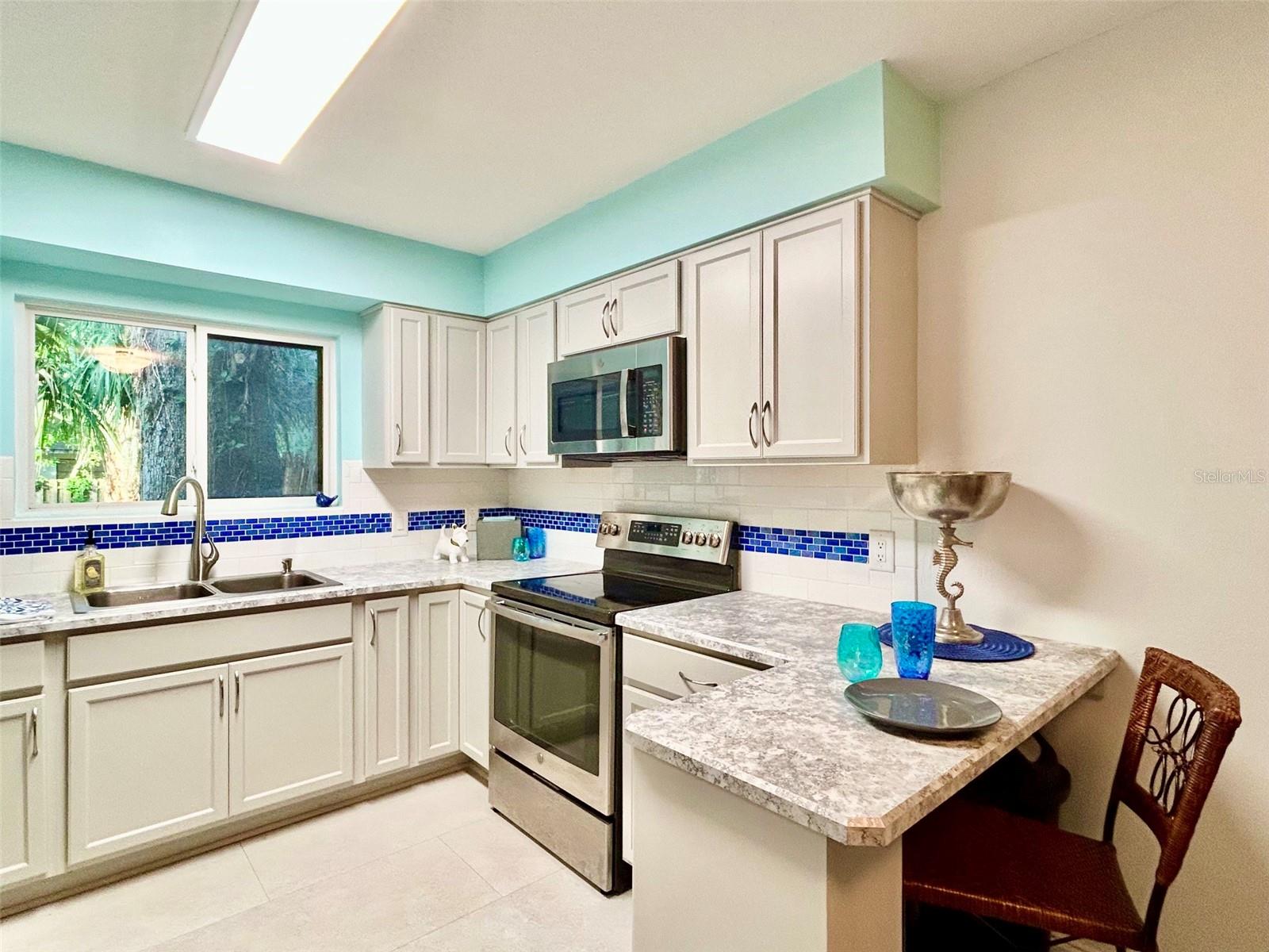 31 Park Pl Property Photo 3