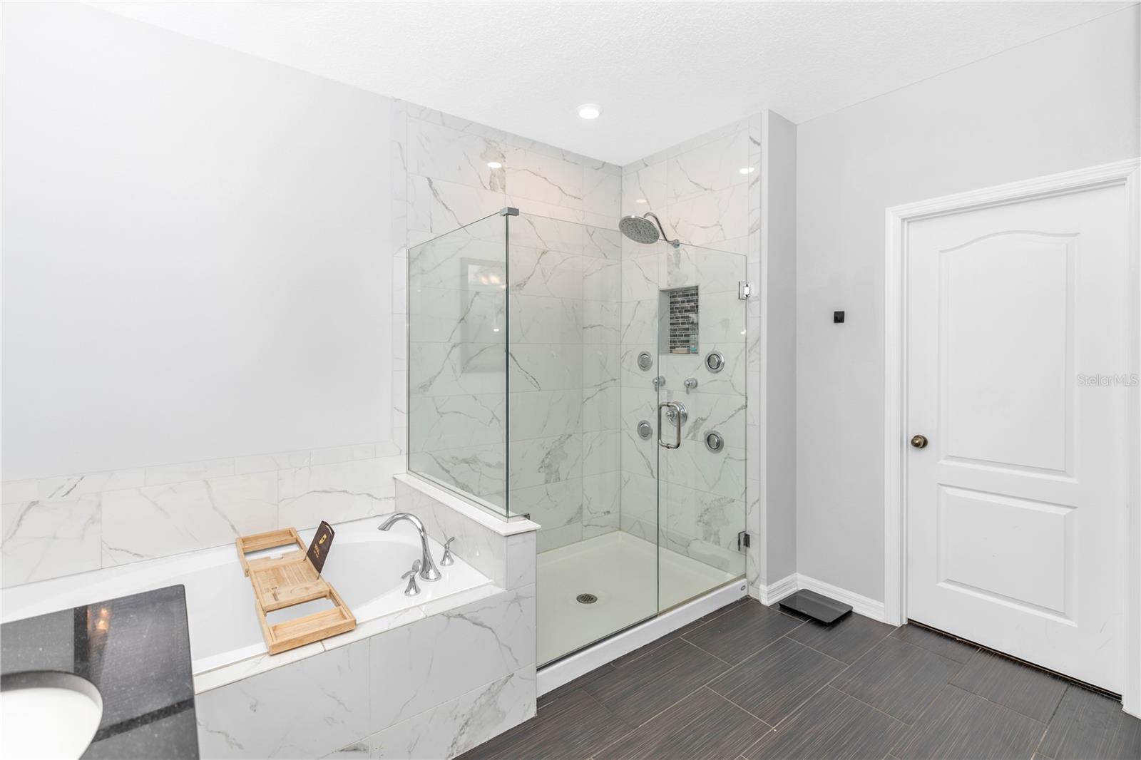 239 Lugano Way Property Photo 26