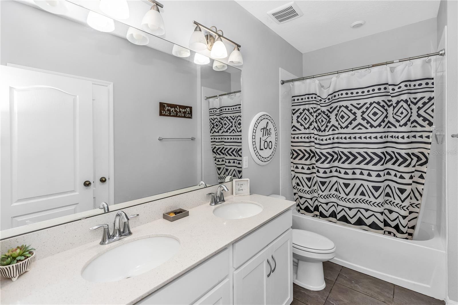 239 Lugano Way Property Photo 36