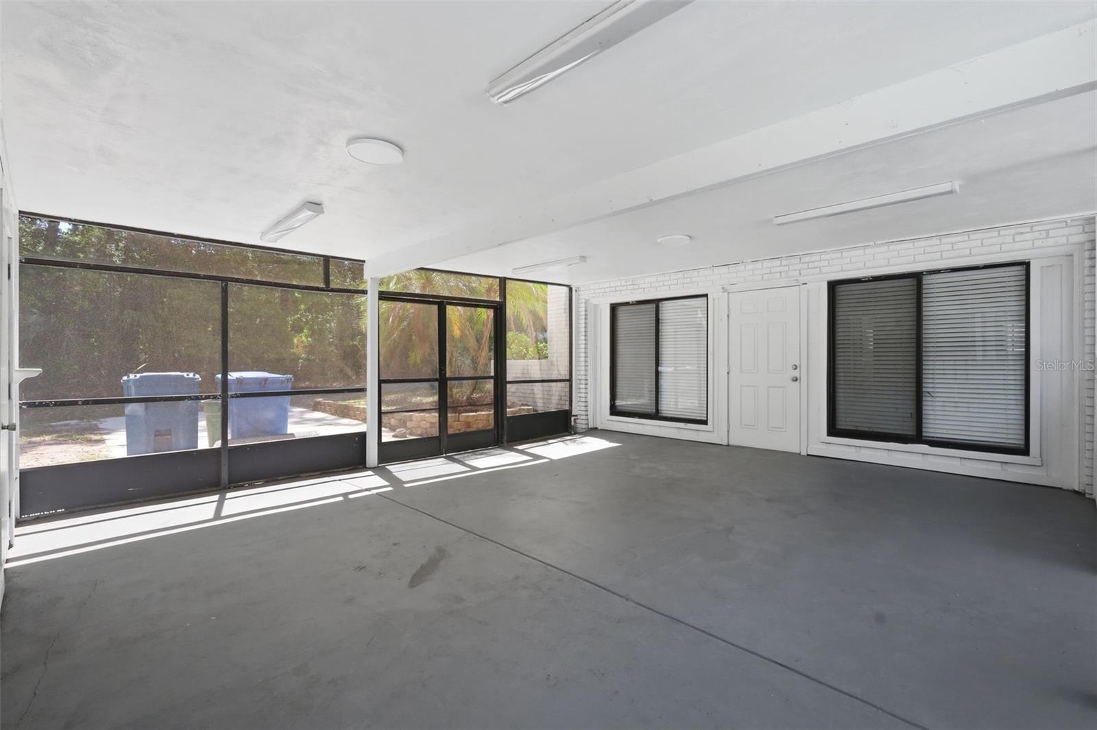 155 E Country Circle Dr E Property Photo 44