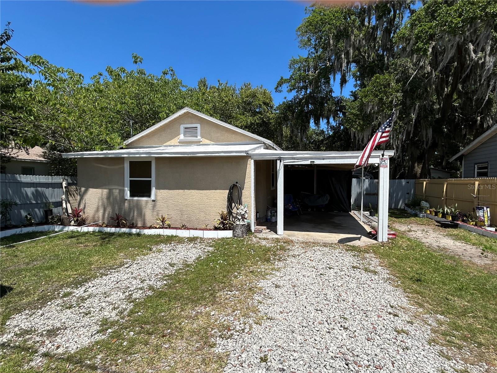 629 Holmes Ave Property Photo 1