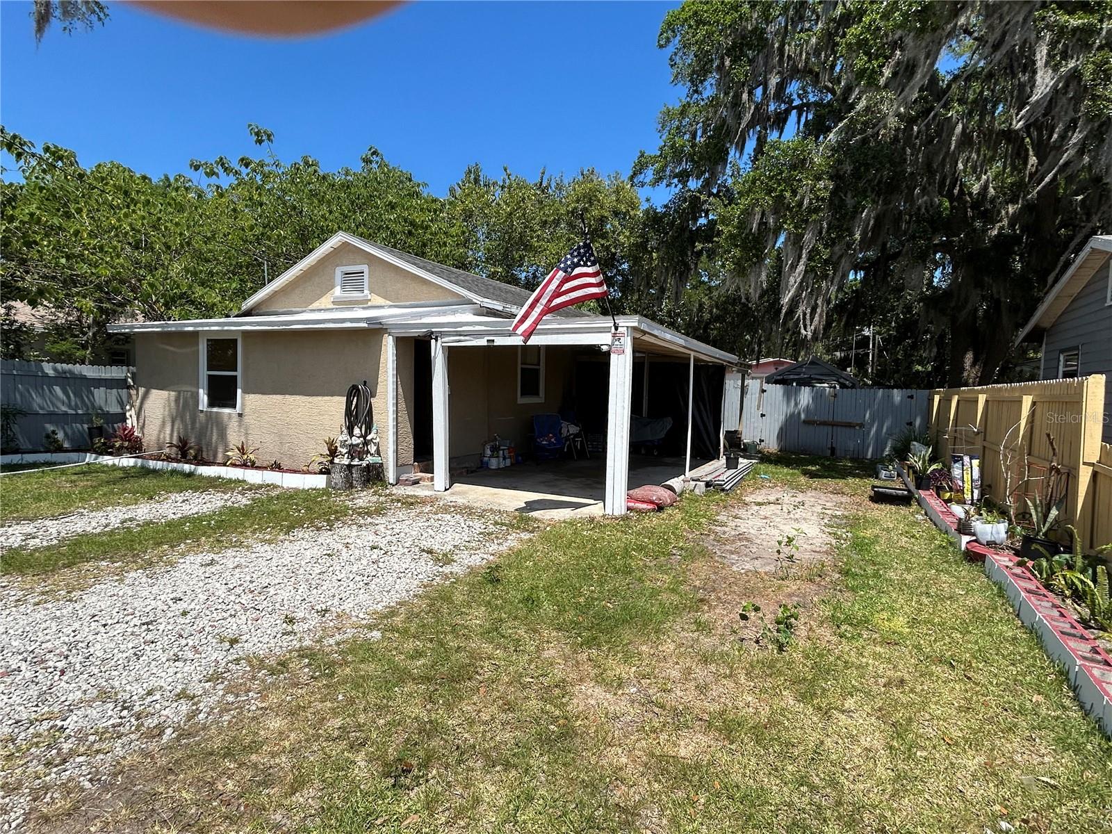 629 Holmes Ave Property Photo 2