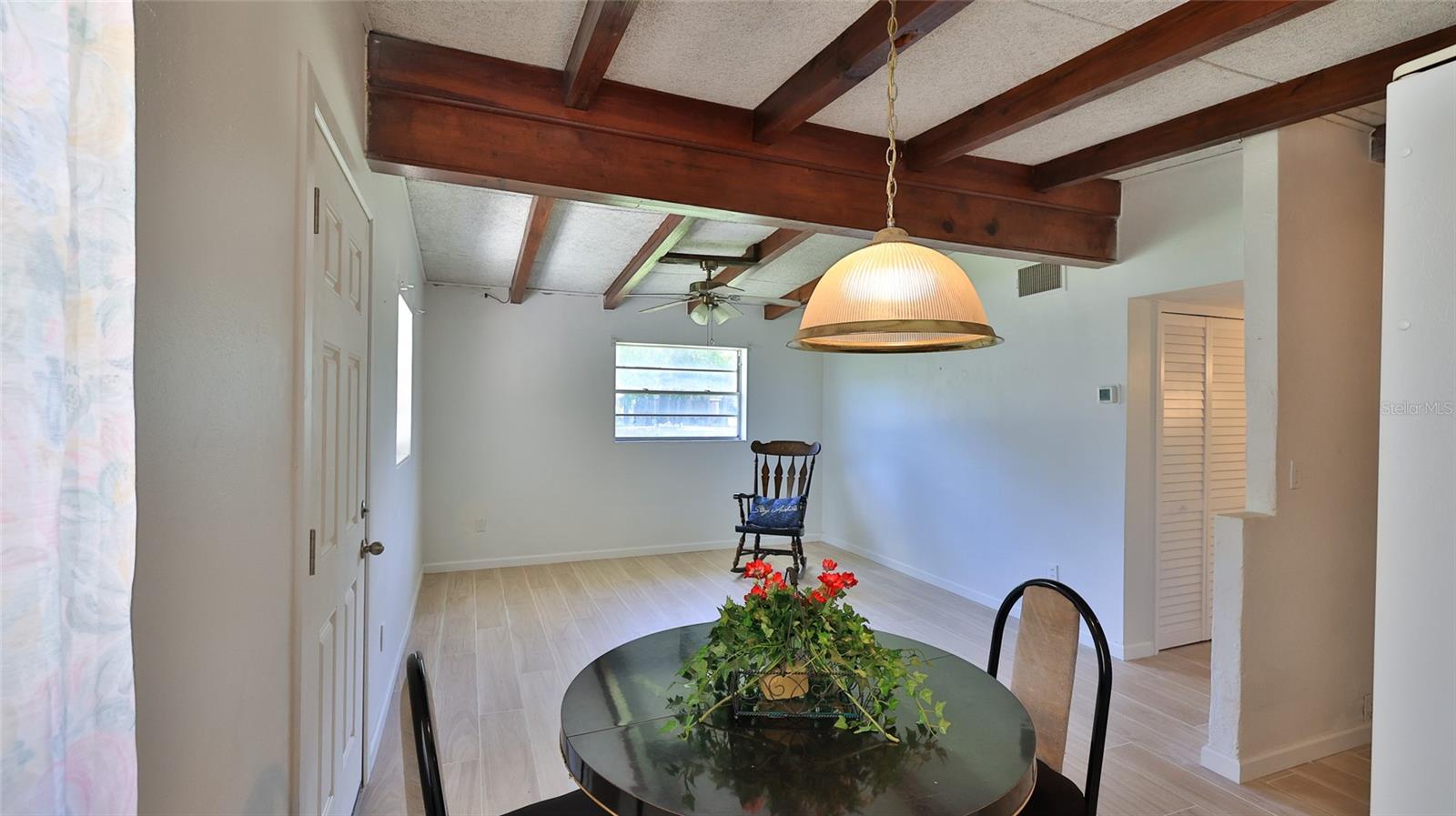 536 Dorothy Ave Property Photo 7