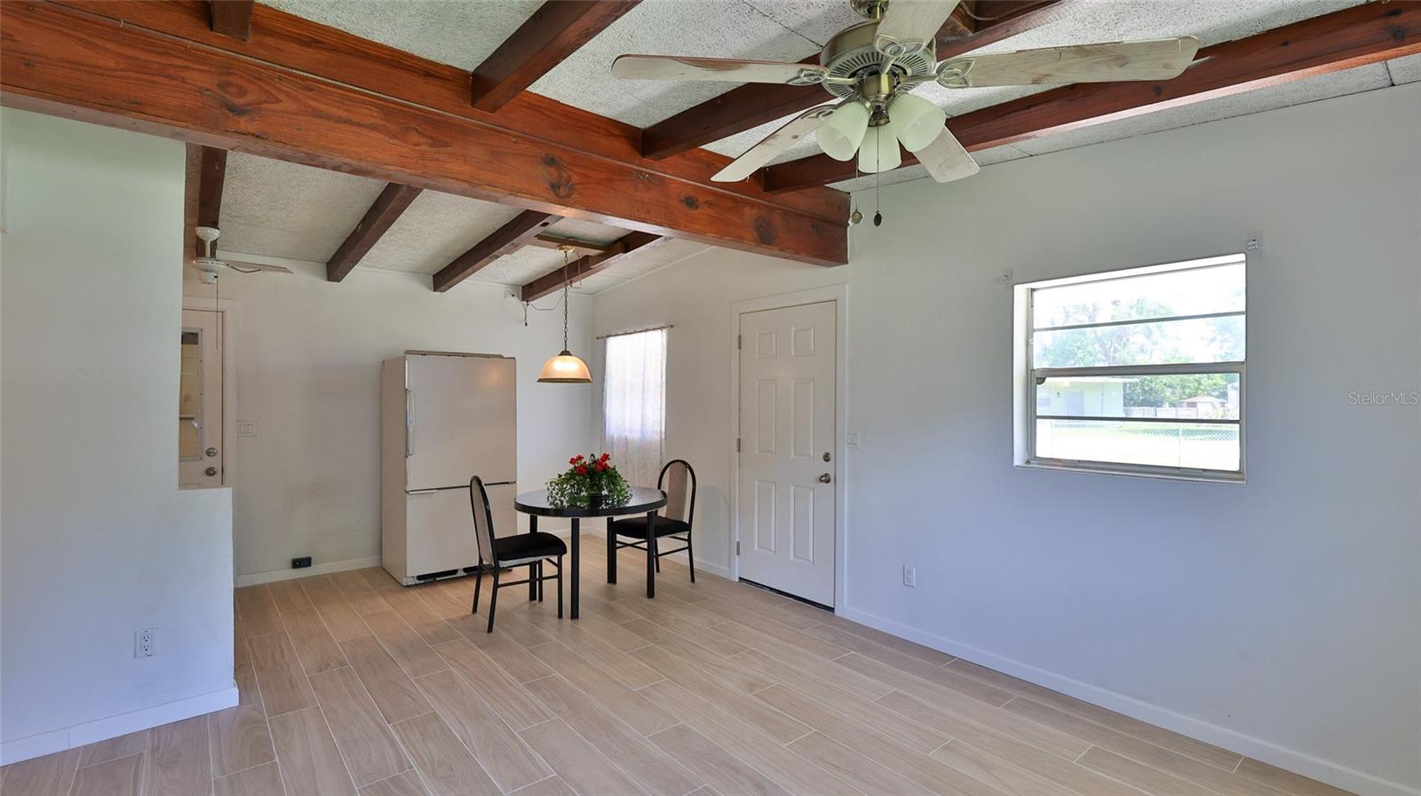 536 Dorothy Ave Property Photo 9