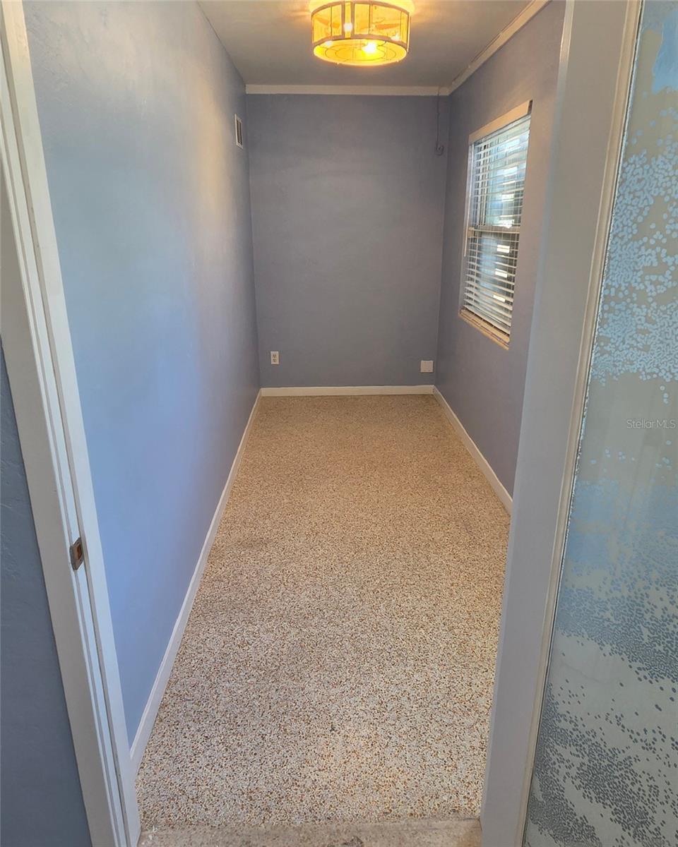 921 Ridgewood Ave #a Property Photo 4