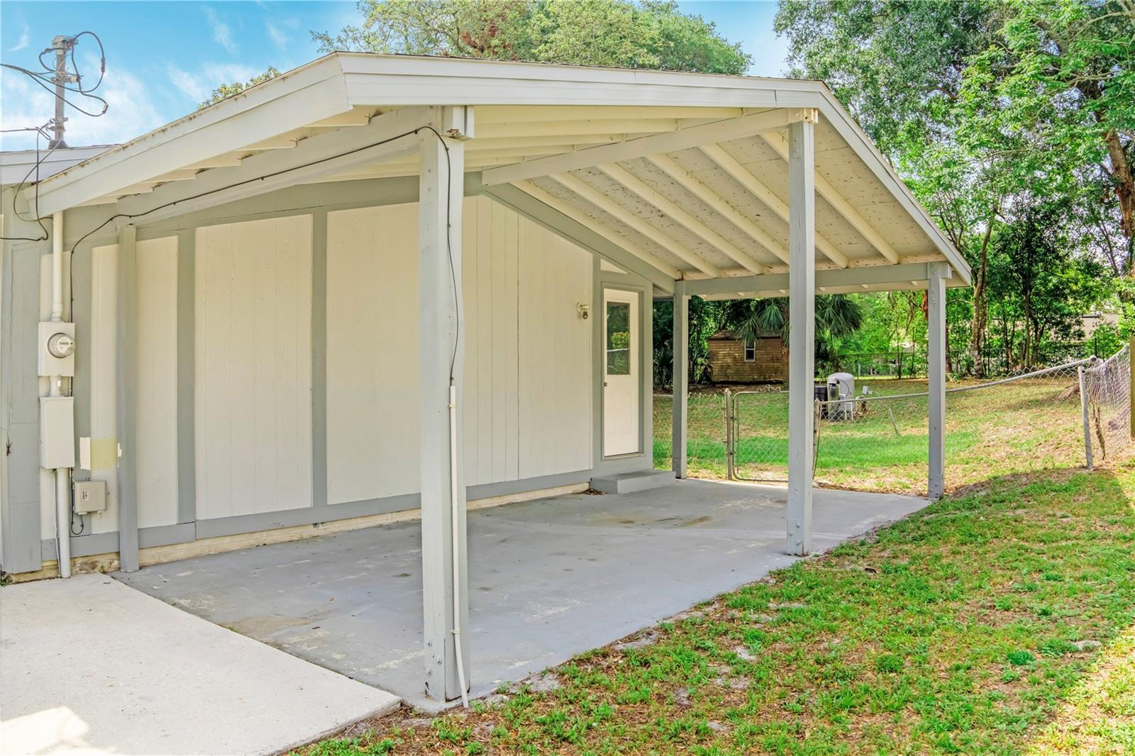 133 Colomba Rd Property Photo 4