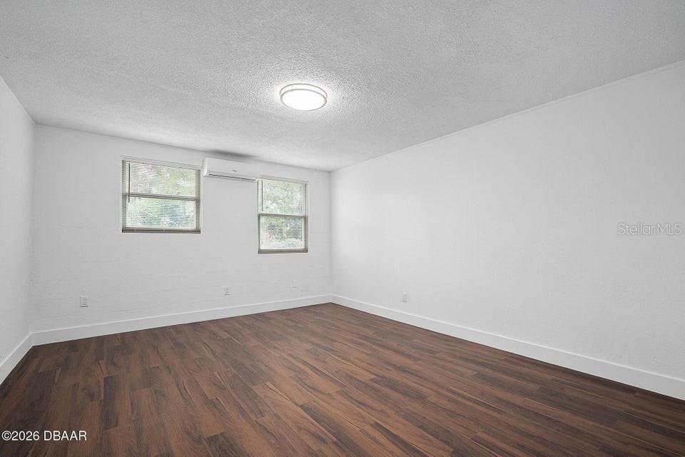 934 S Ridgewood Ave Property Photo 28