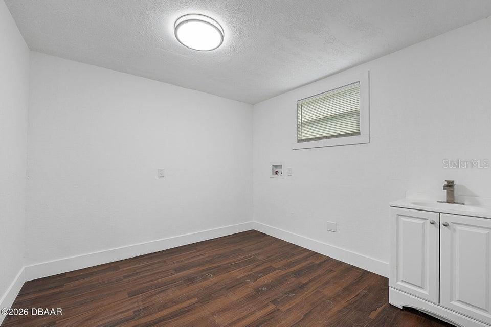 934 S Ridgewood Ave Property Photo 37