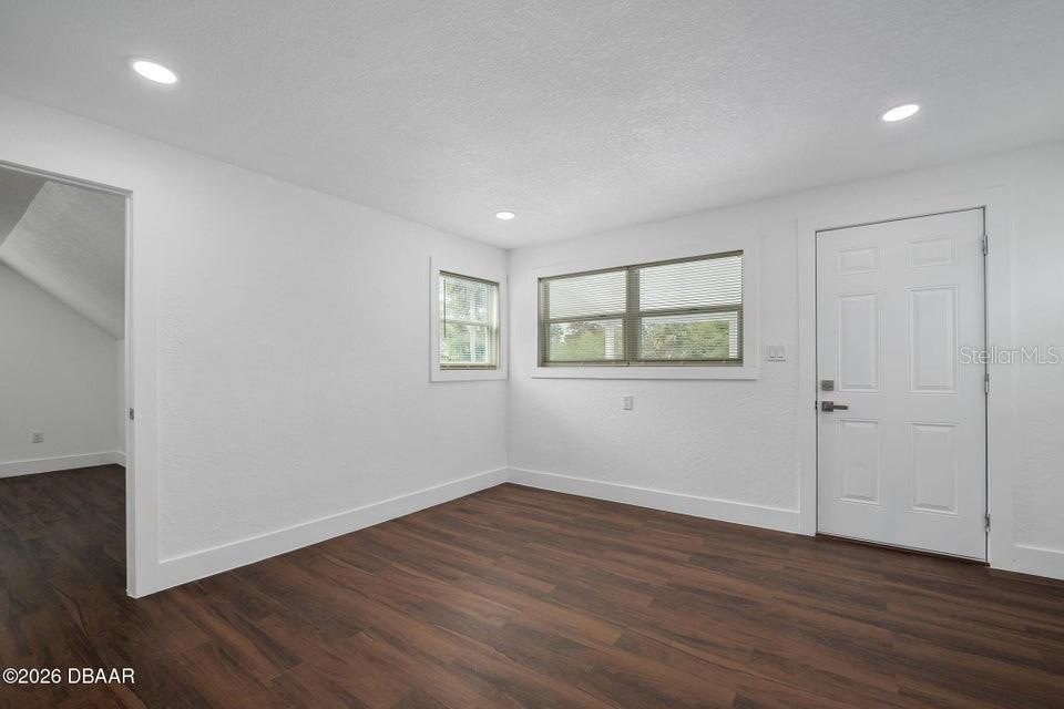 934 S Ridgewood Ave Property Photo 45