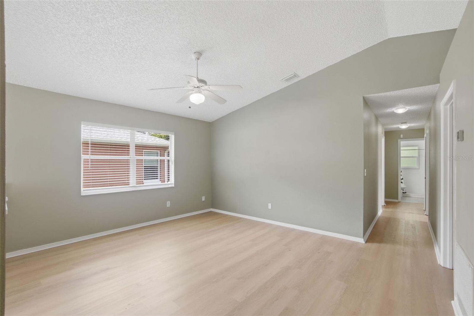 2308 Donegan Pl Property Photo 3