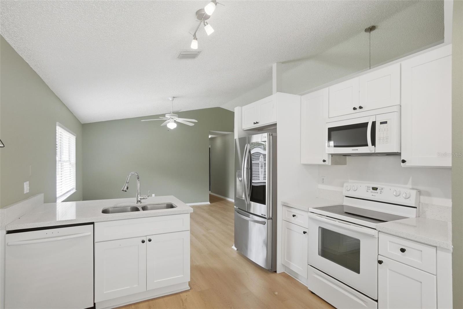 2308 Donegan Pl Property Photo 7