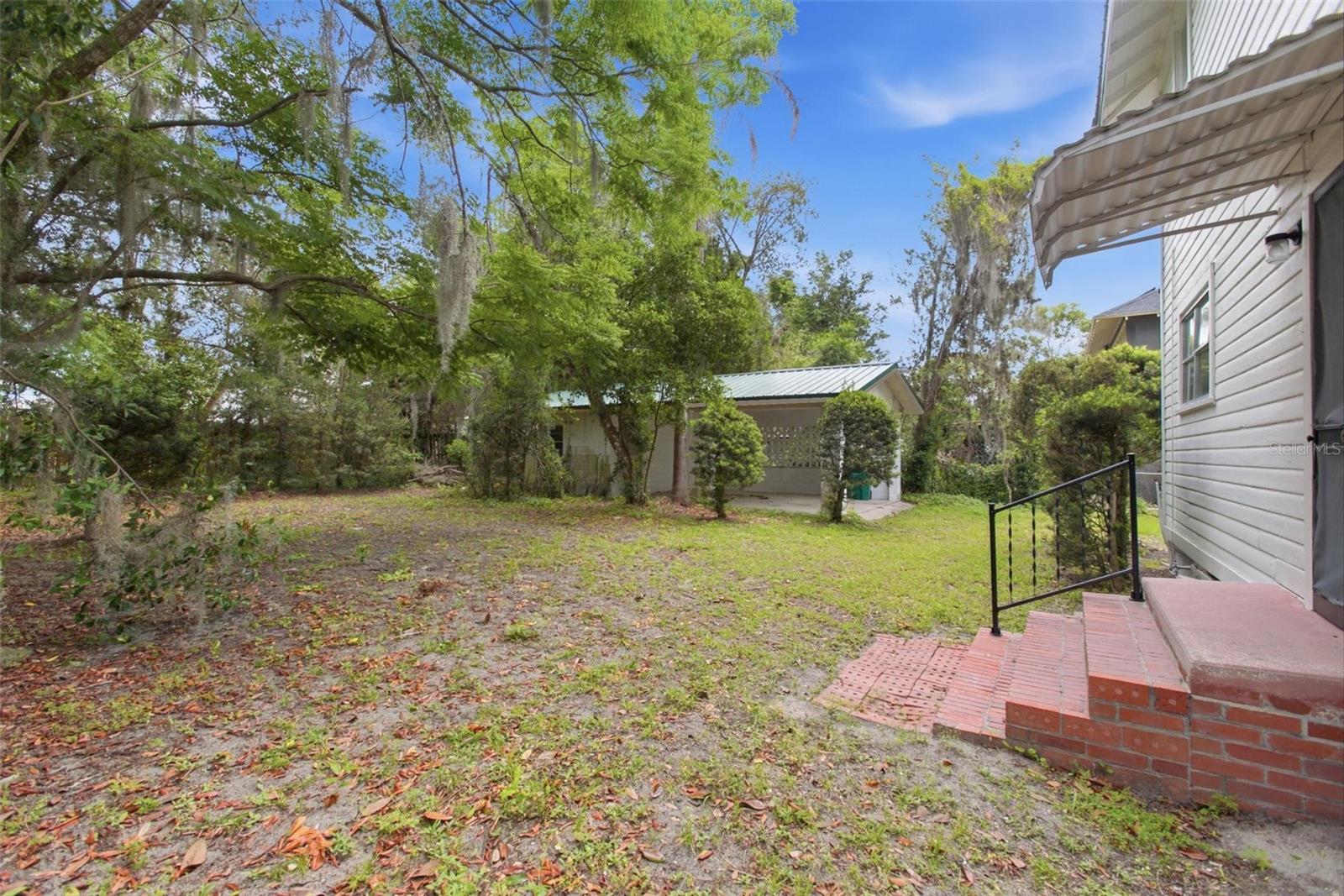 533 N Sans Souci Ave Property Photo 37