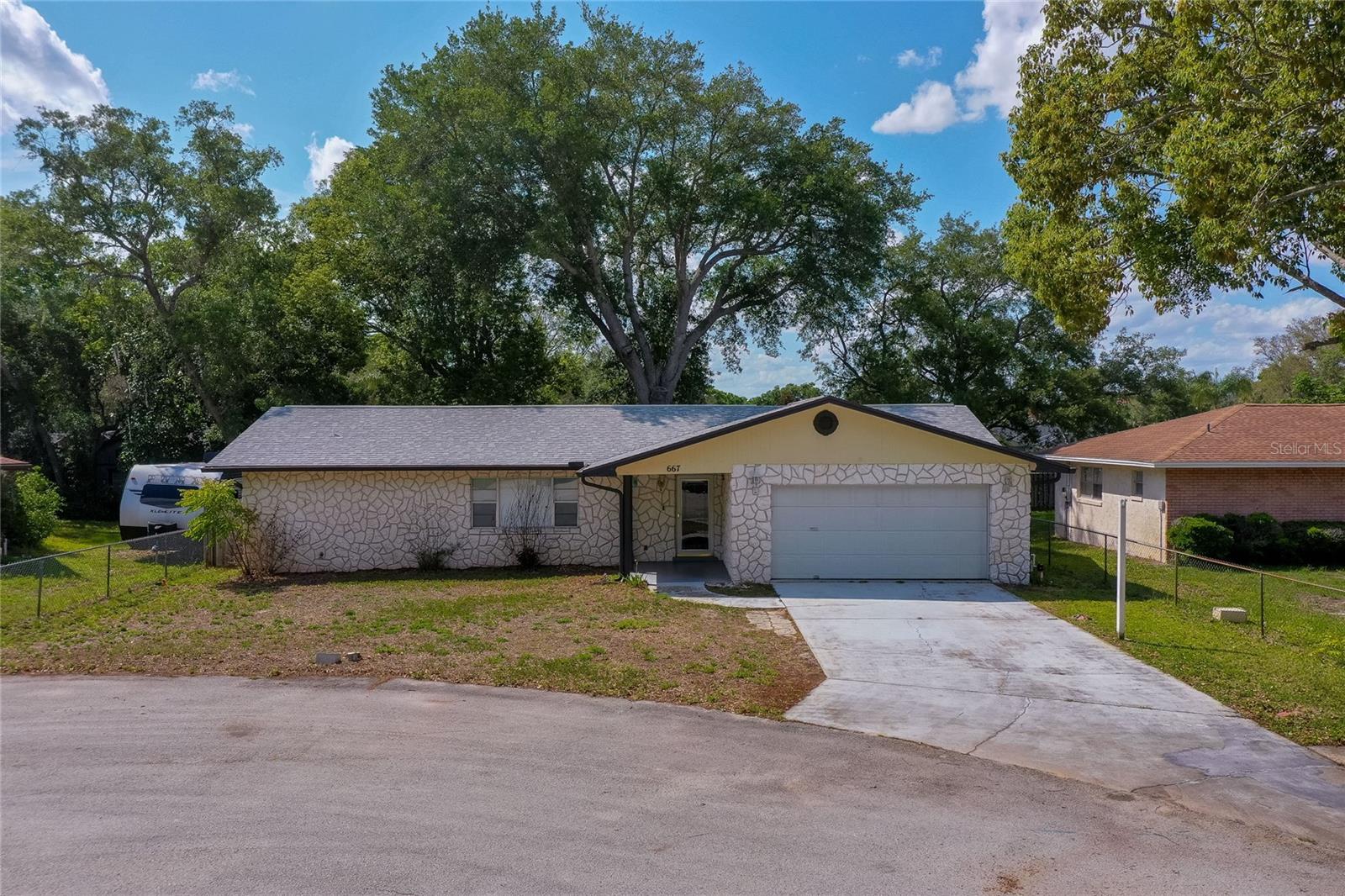 667 George Miller Cir Property Photo 1