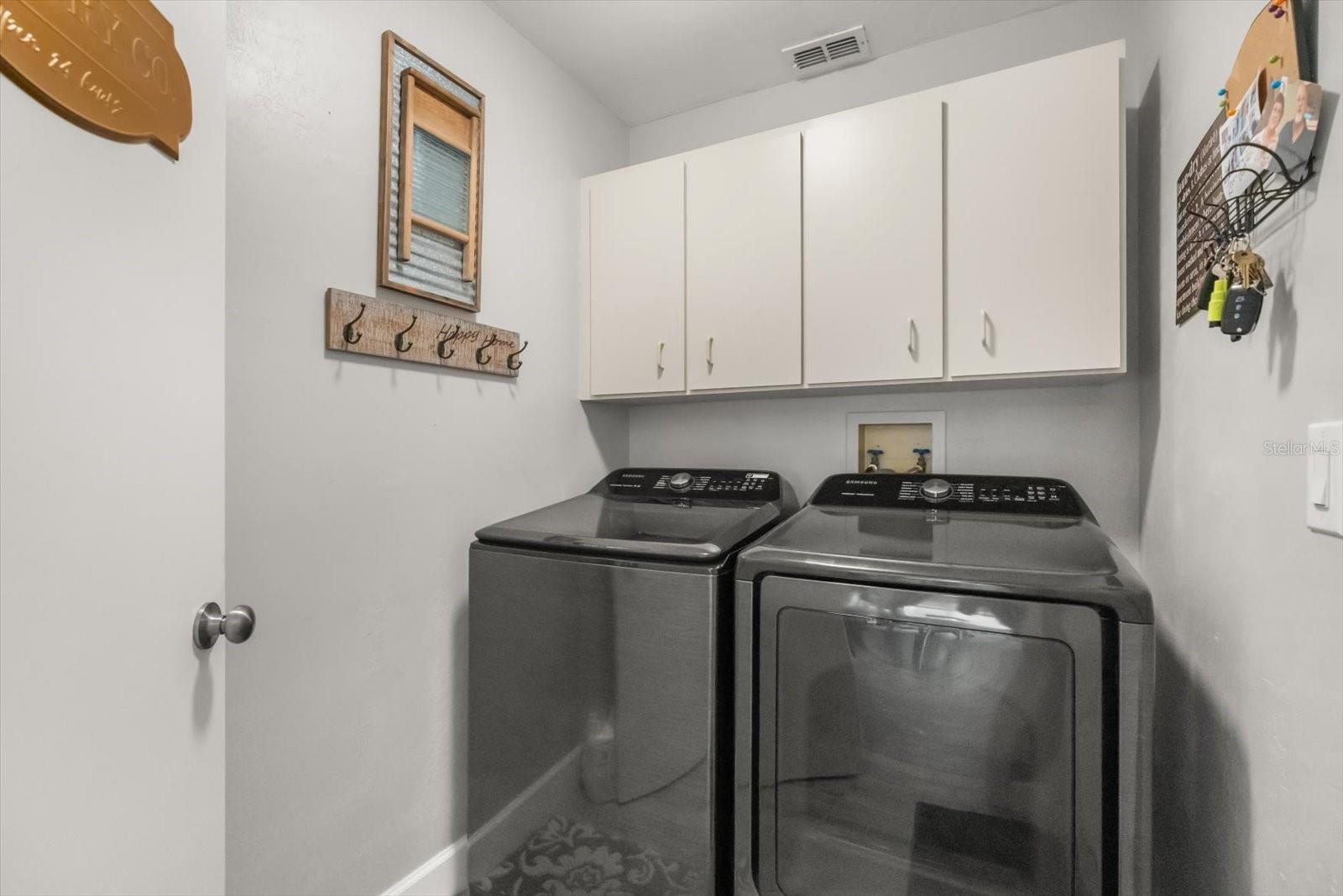 988 Deer Springs Rd Property Photo 14