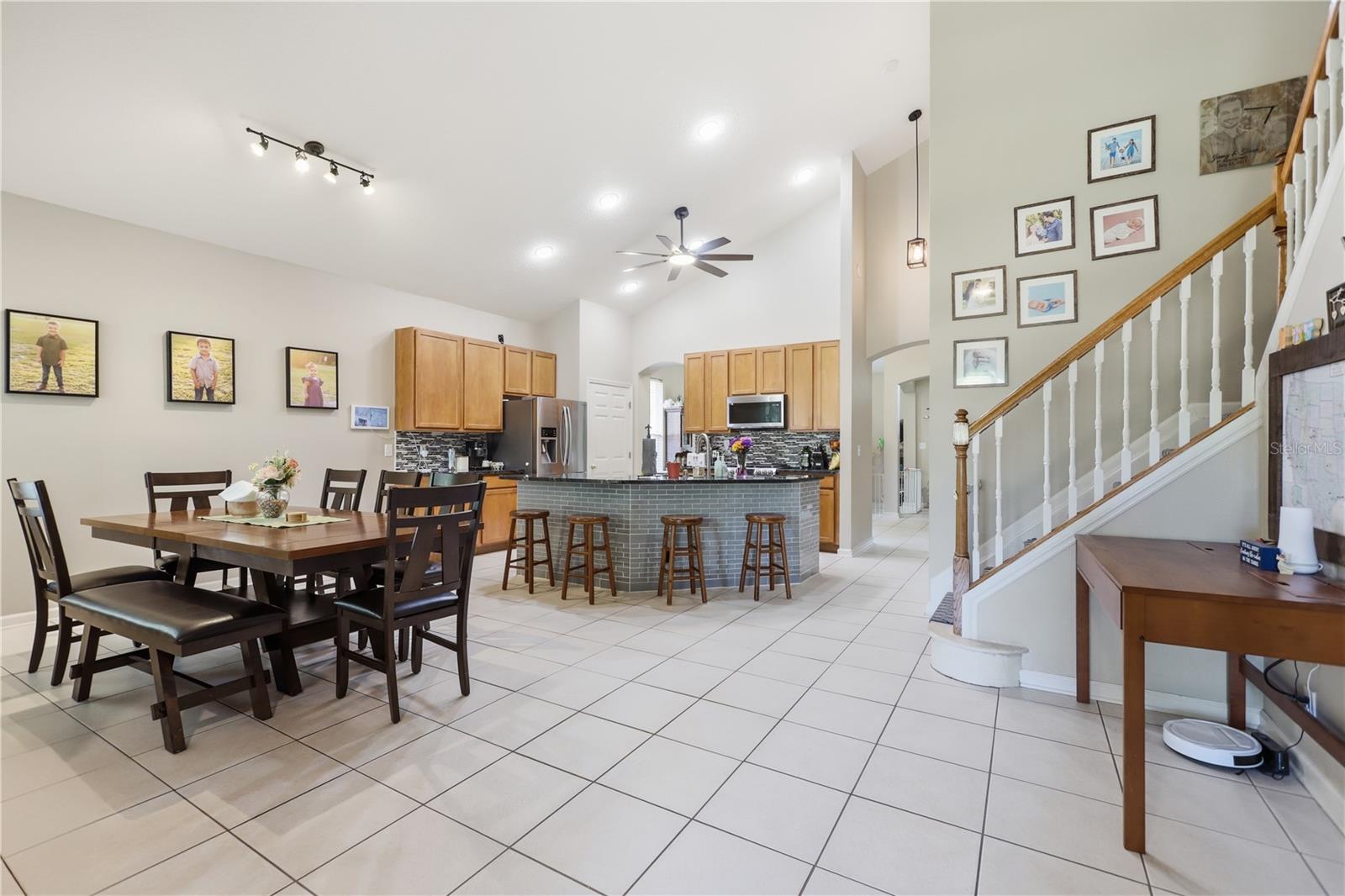 423 Victoria Hills Dr Property Photo 8