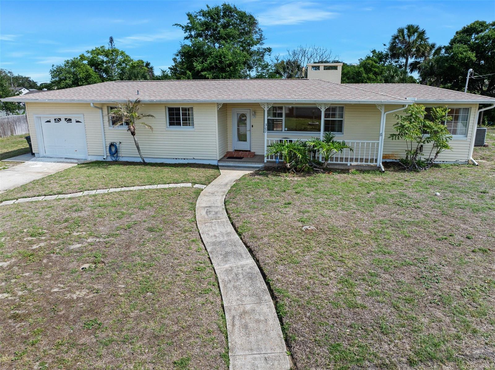 307 Manhattan Ave Property Photo 3