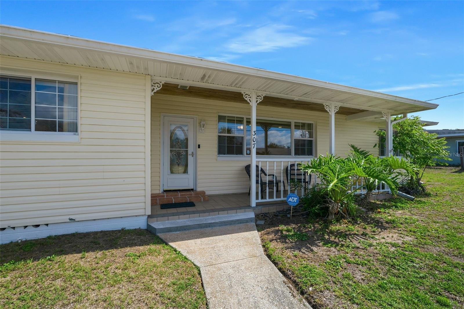 307 Manhattan Ave Property Photo 17