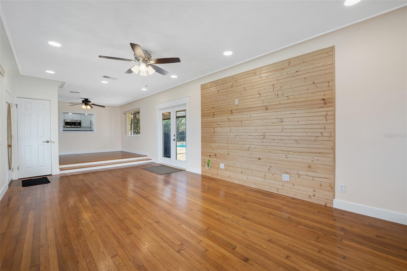 307 Manhattan Ave Property Photo 21