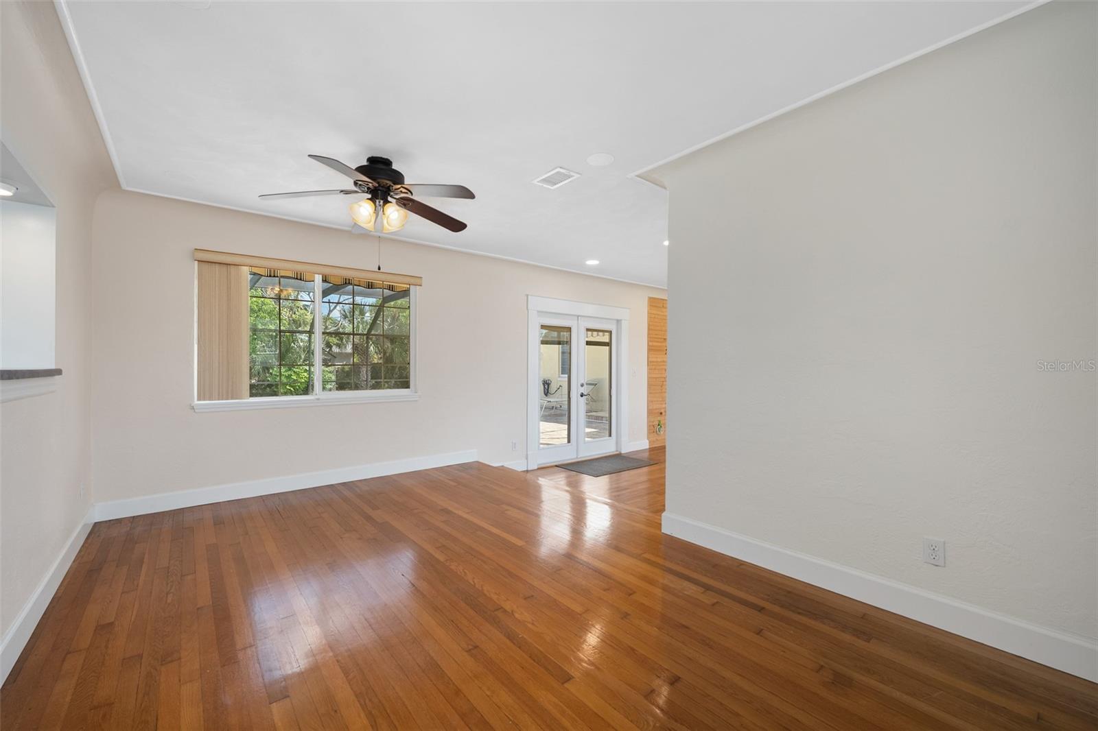 307 Manhattan Ave Property Photo 25