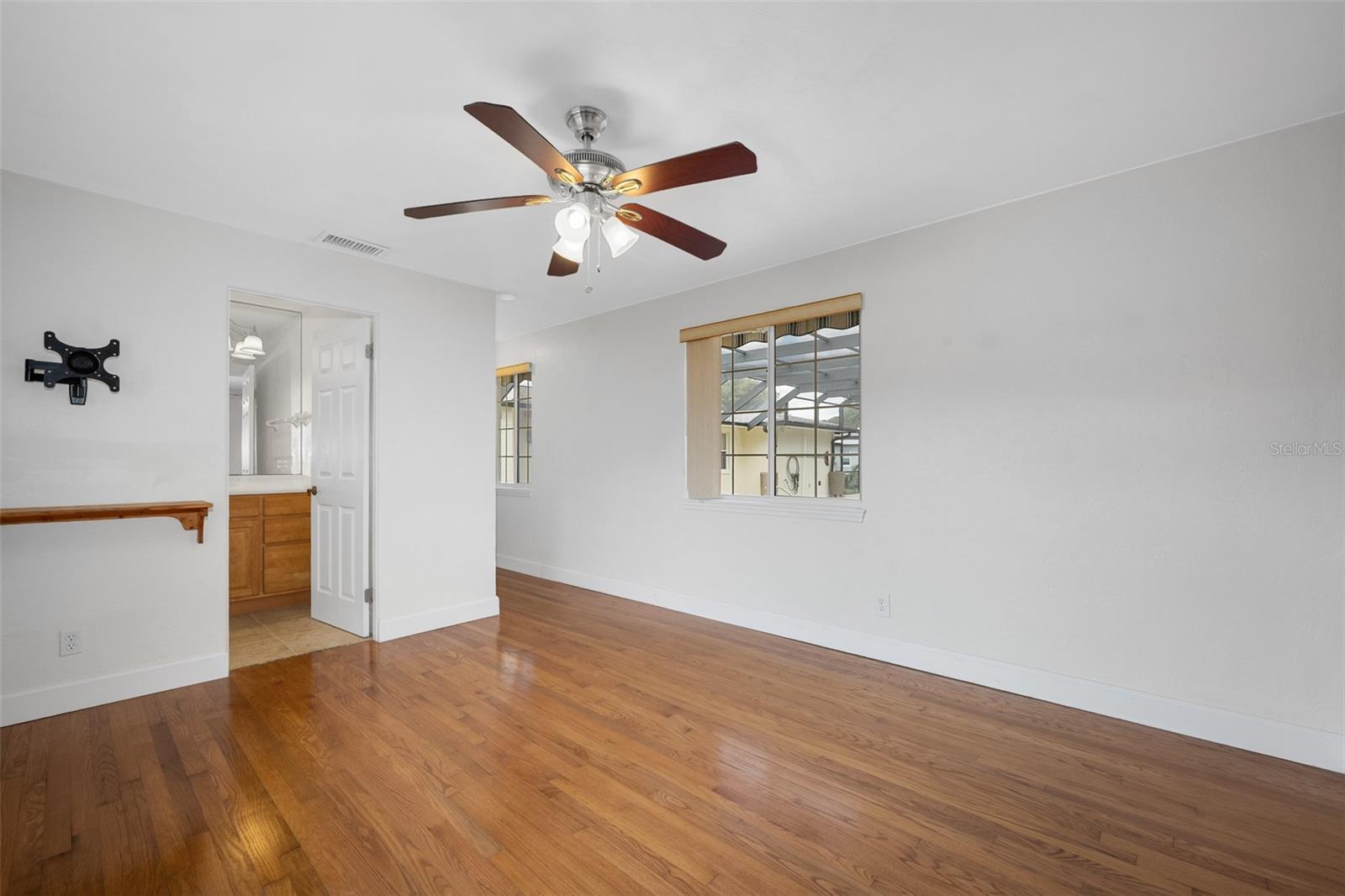 307 Manhattan Ave Property Photo 40