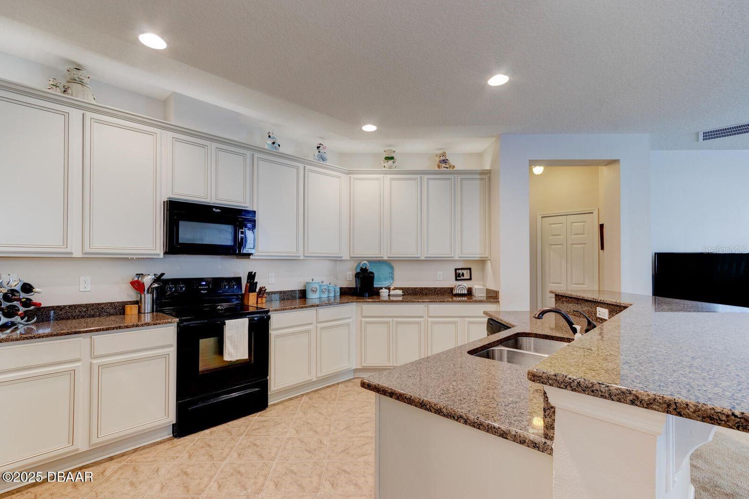 145 Prestwick Grande Dr Property Photo 3