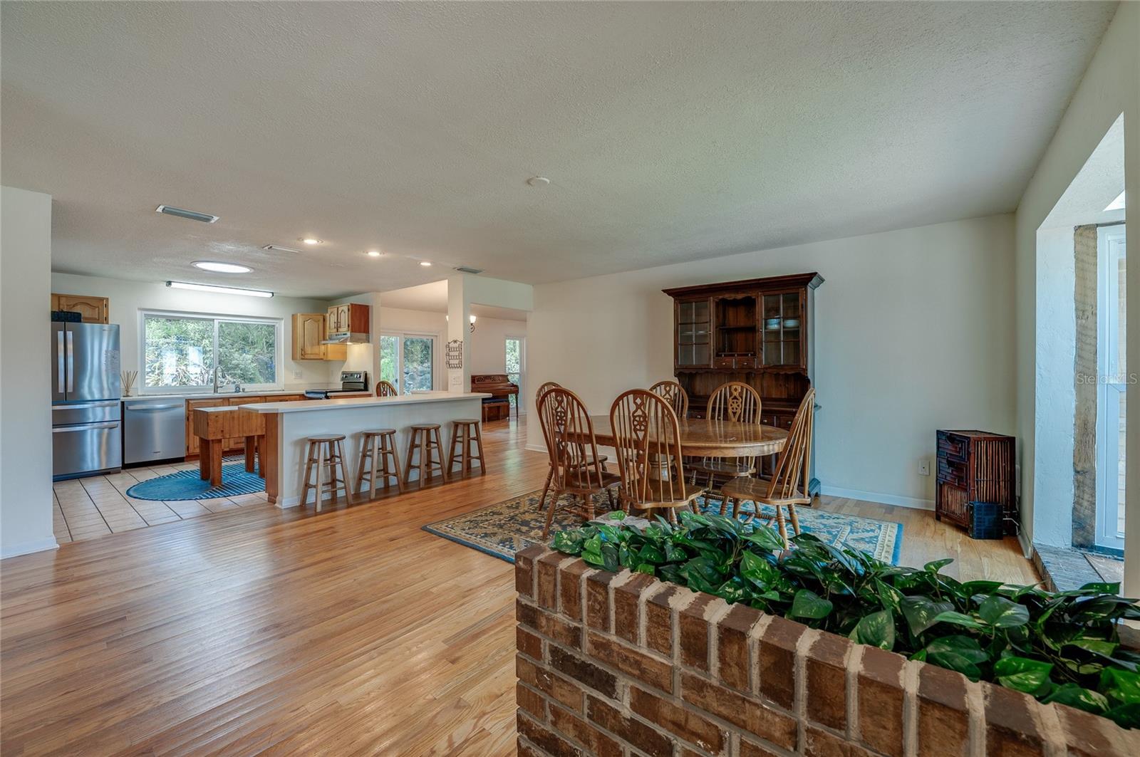 7 Waterfront Ct Property Photo 7