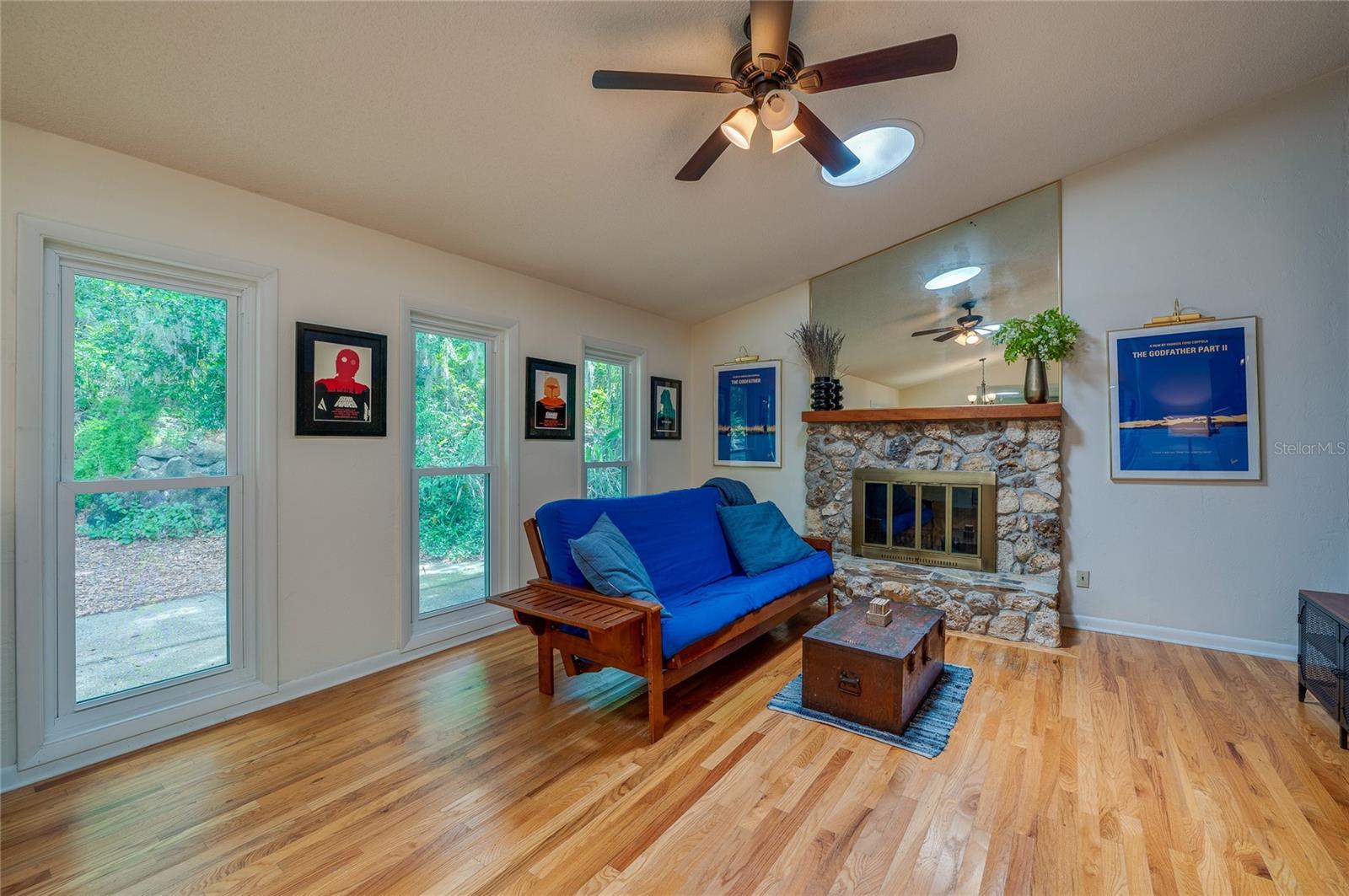 7 Waterfront Ct Property Photo 13