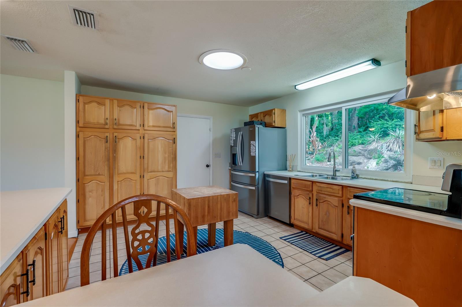 7 Waterfront Ct Property Photo 17
