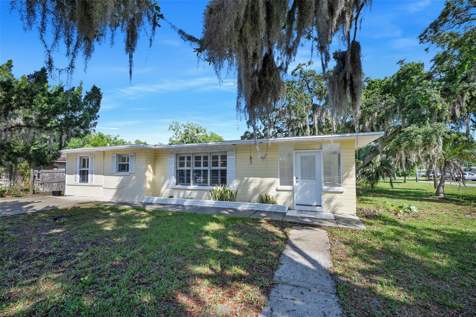 183 Hernandez Ave Property Photo 1