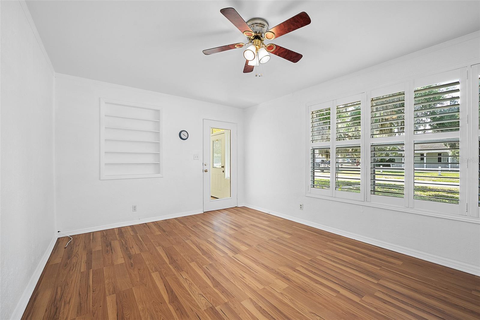 183 Hernandez Ave Property Photo 7