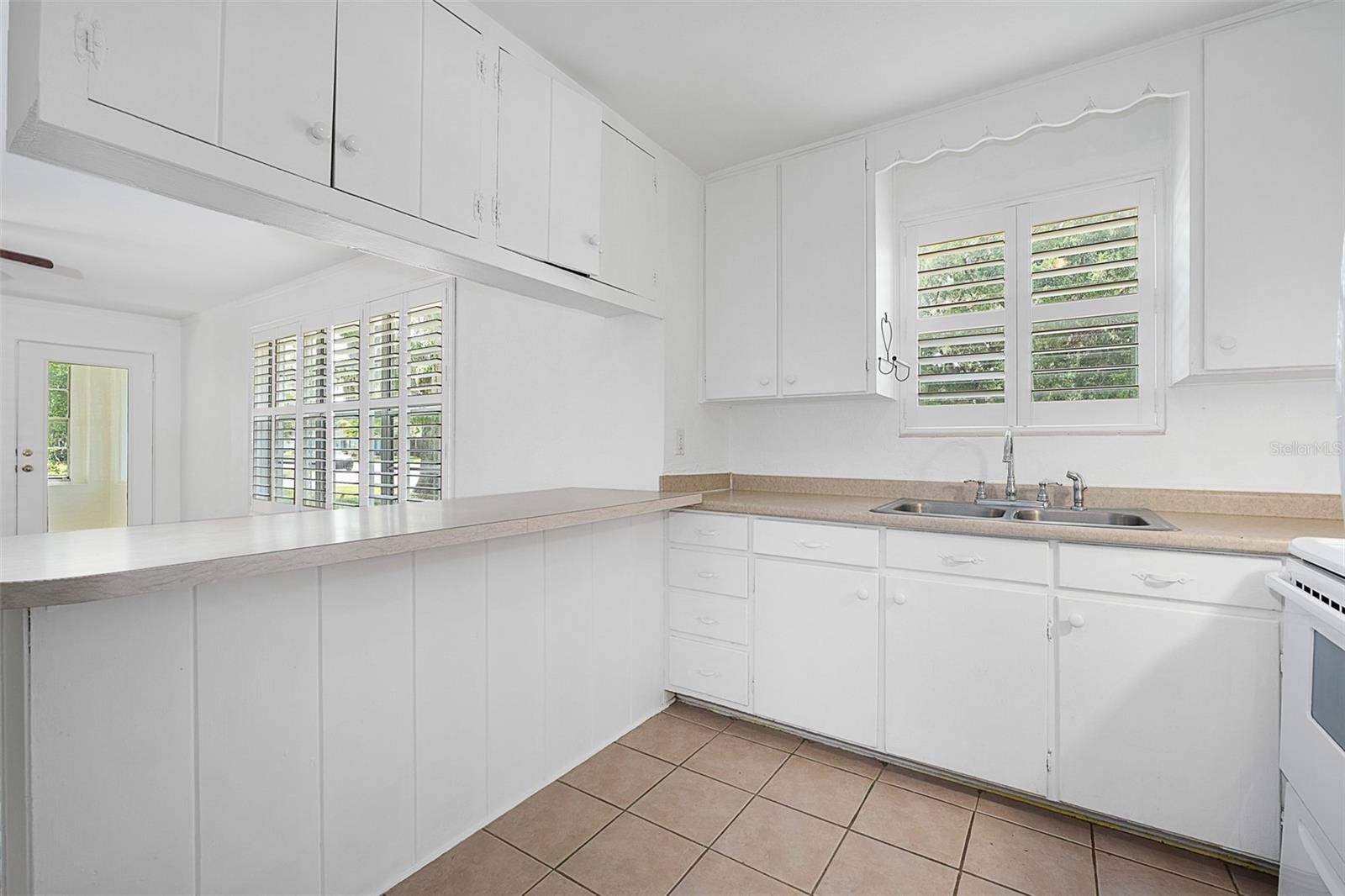 183 Hernandez Ave Property Photo 12