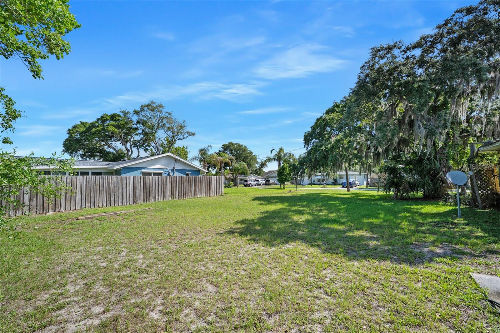183 Hernandez Ave Property Photo 25