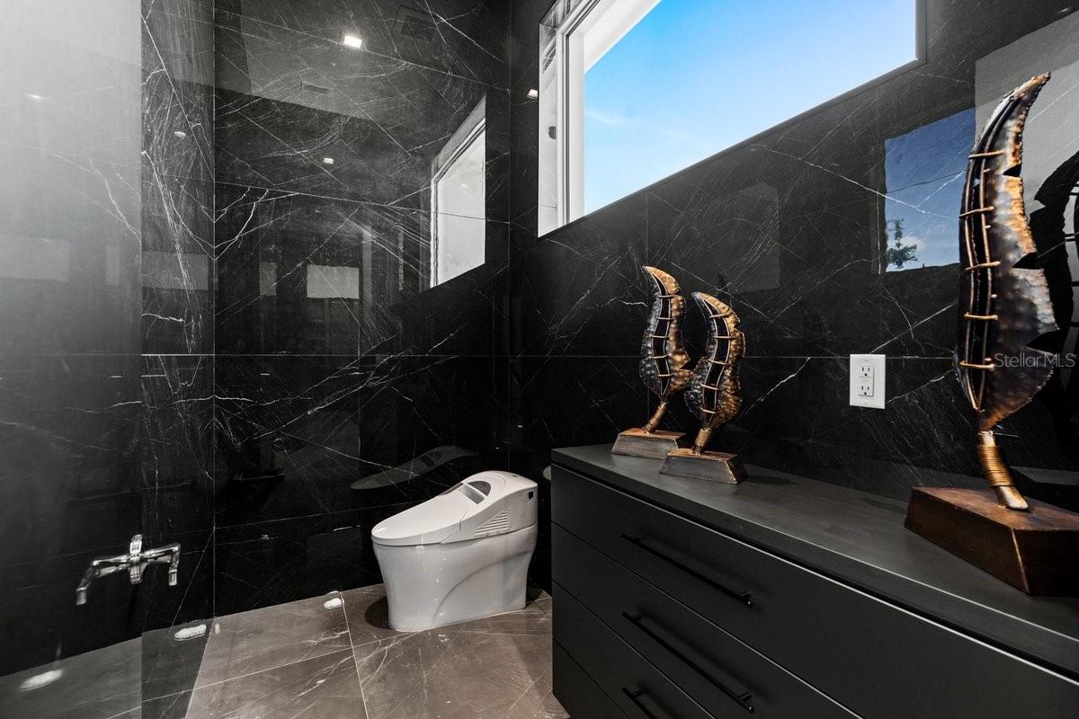 420 Wingspan Dr Property Photo 41