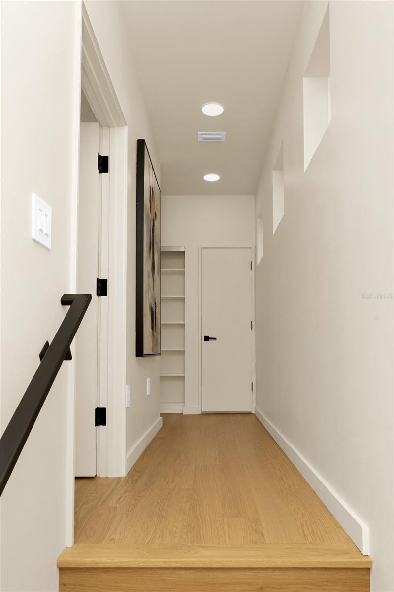 102 W Princeton St Property Photo 17