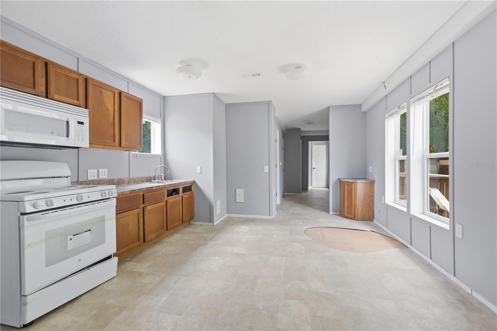 646 June Ter Property Photo 3
