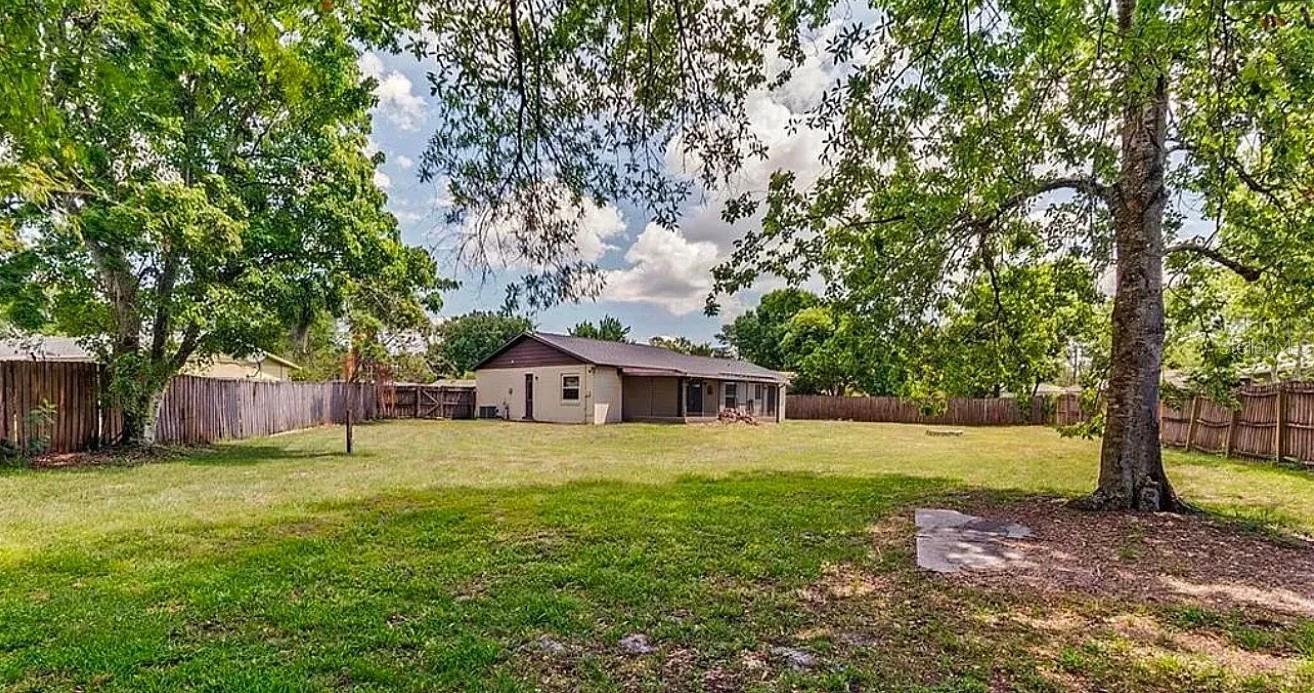 120 Bent Oak Ct Property Photo 8