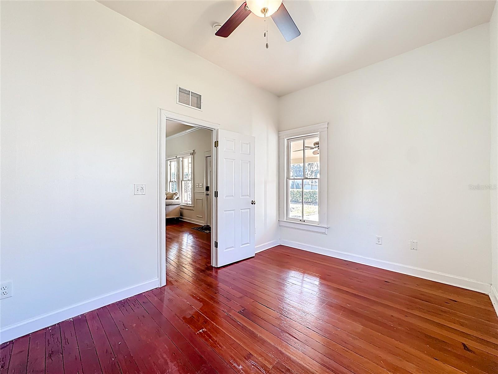 1148 N Grandview St Property Photo 30