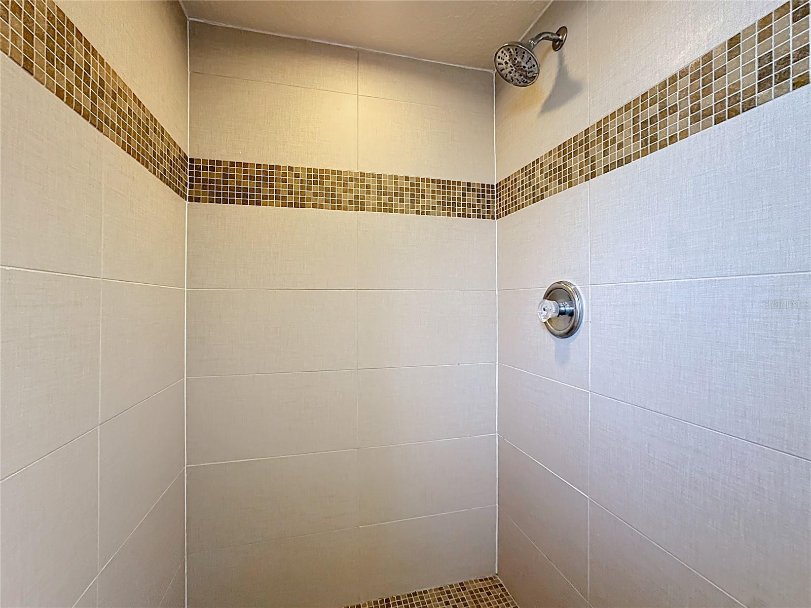 1148 N Grandview St Property Photo 36
