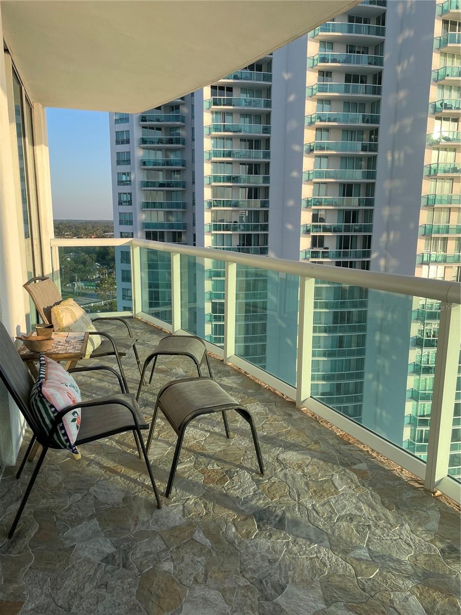 231 Riverside Dr #1504-1 Property Photo 16