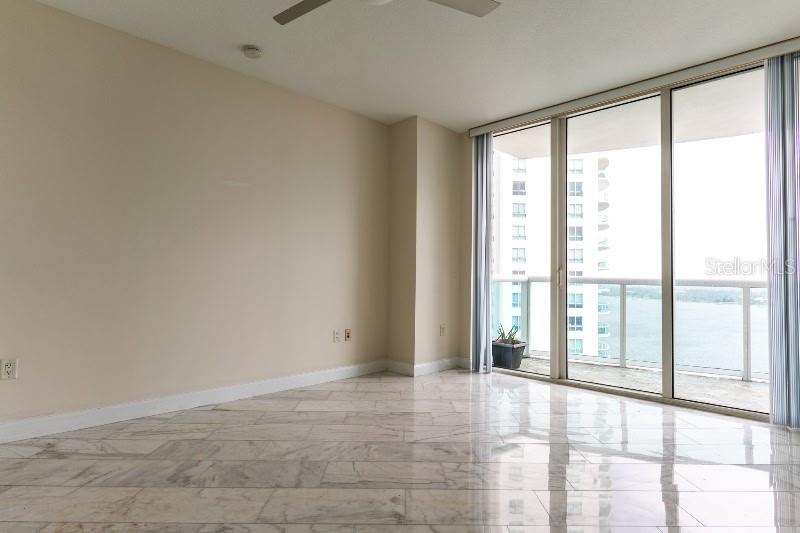 231 Riverside Dr #1504-1 Property Photo 24