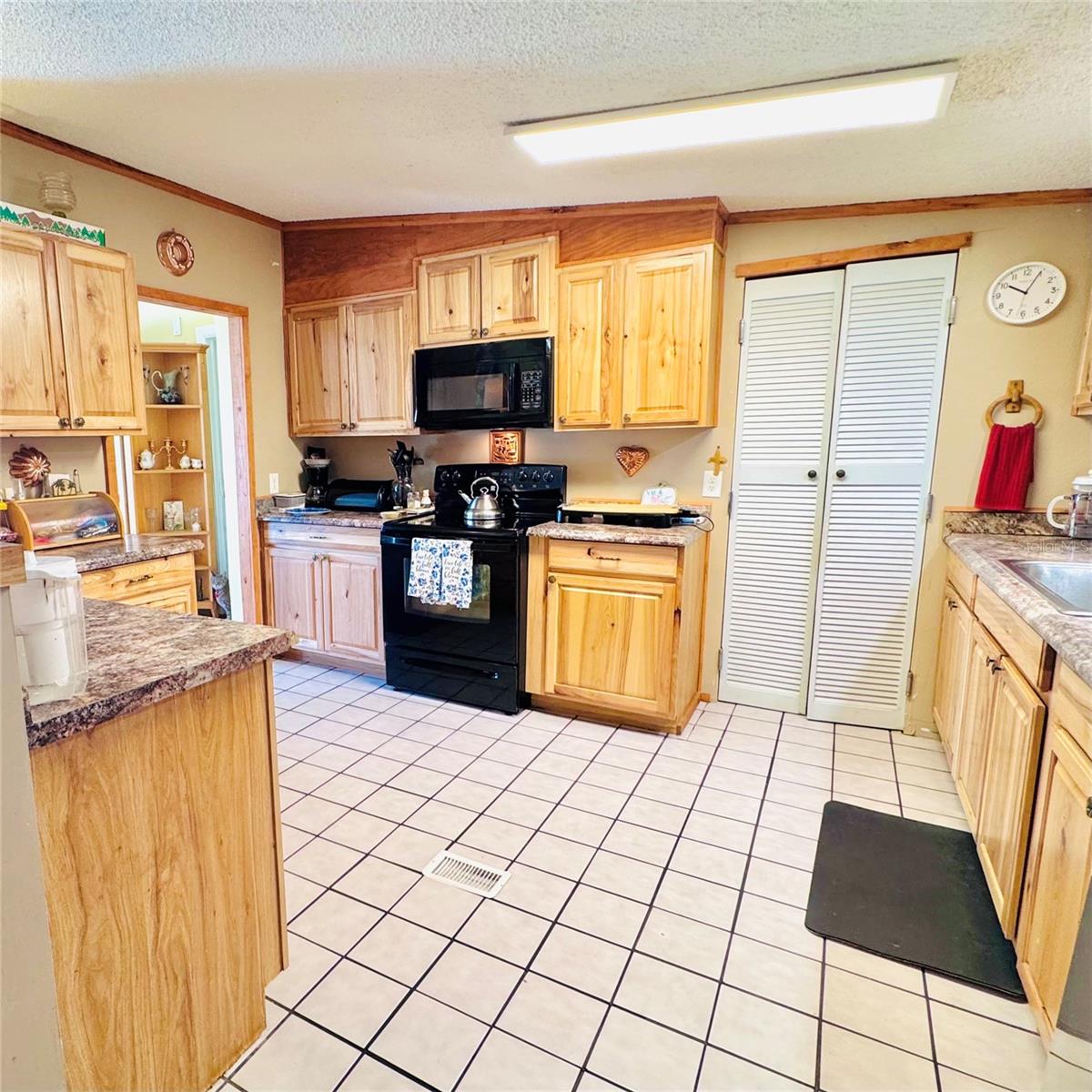 1301 Avenue D Property Photo 9