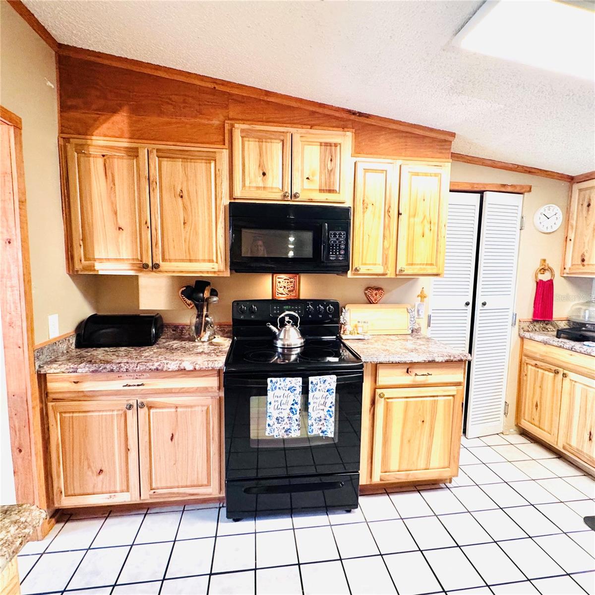 1301 Avenue D Property Photo 10