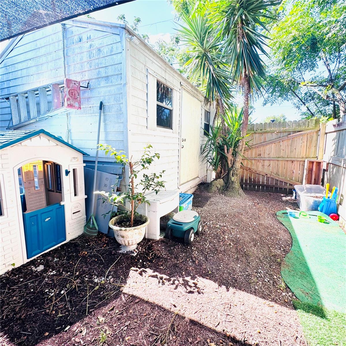 1301 Avenue D Property Photo 33