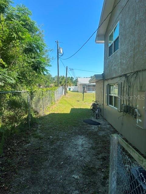 112 Caribbean St Property Photo 3
