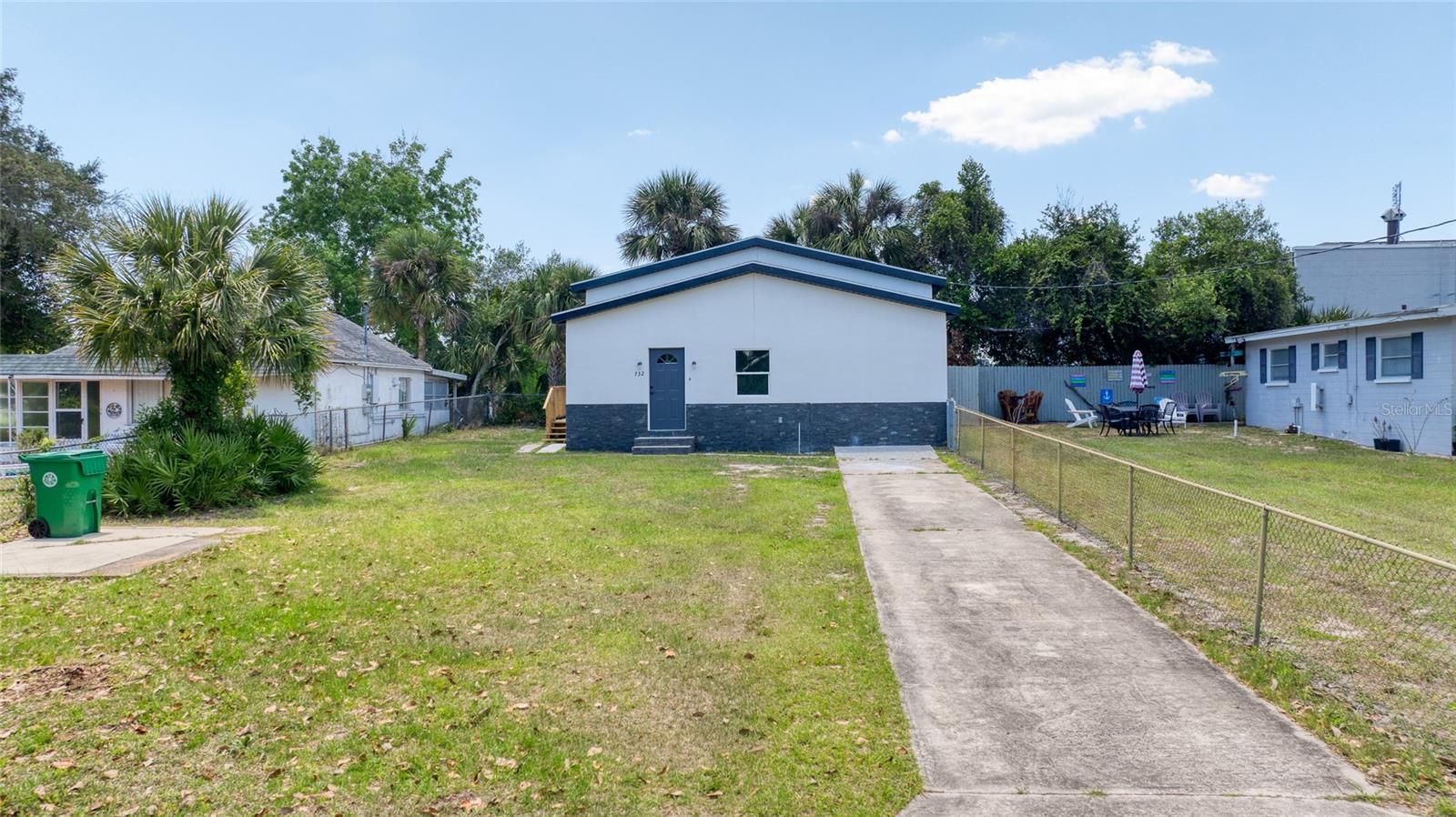 732 Avondale Ave Property Photo 4