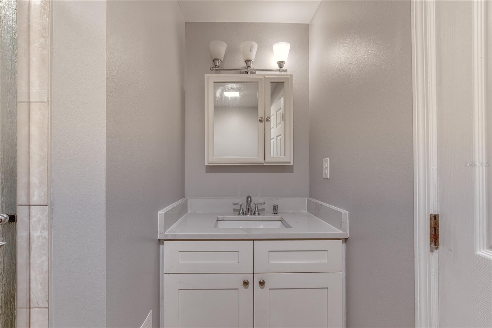 732 Avondale Ave Property Photo 23