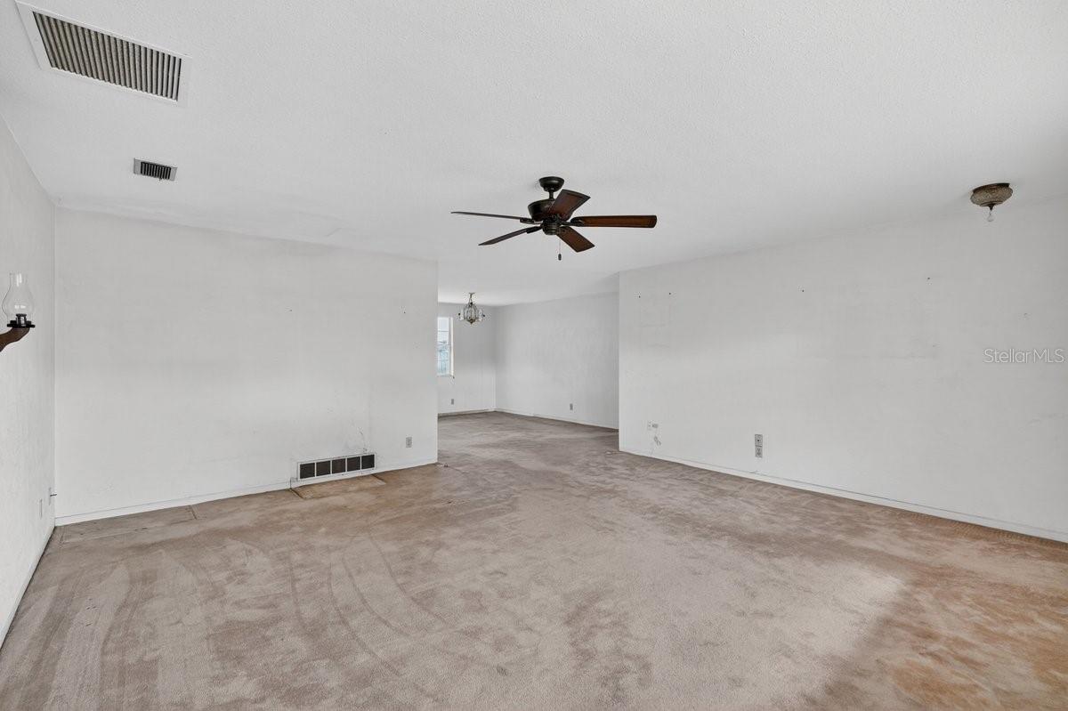 2342 Citrus Ave Property Photo 6
