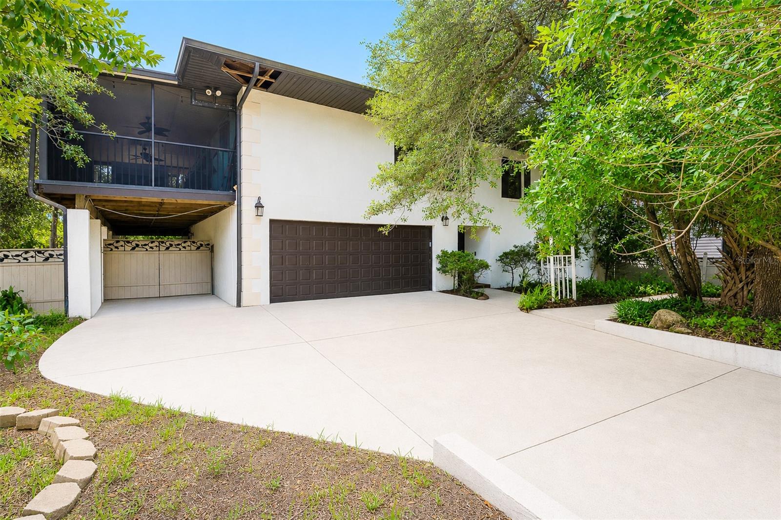 40 CONCORD DR