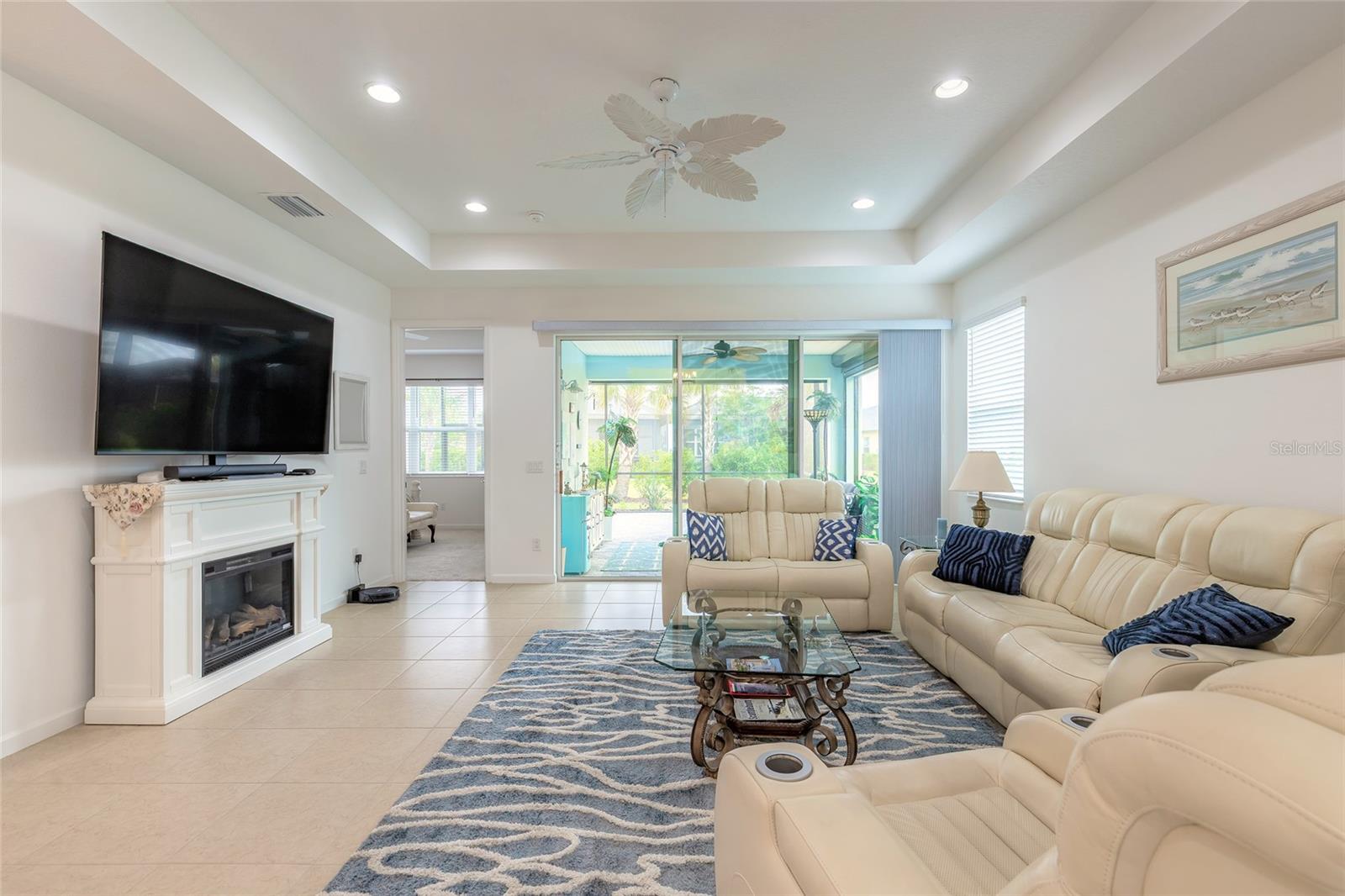 230 Sand Bar Ln Property Photo 6