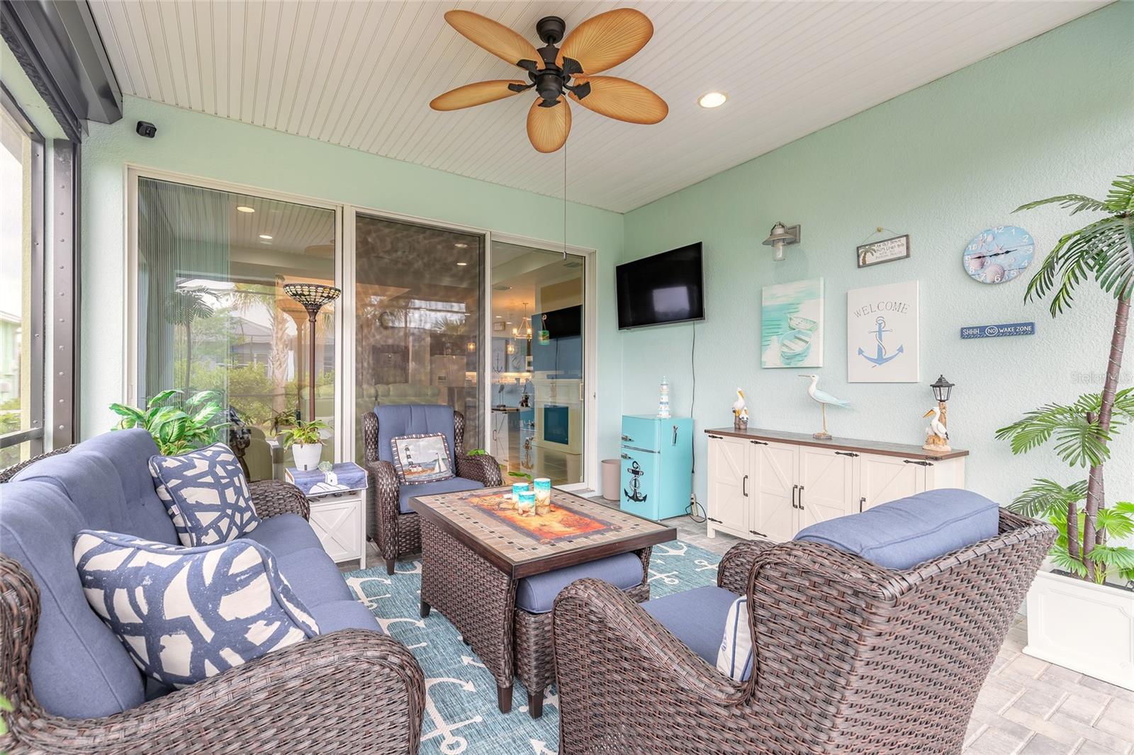 230 Sand Bar Ln Property Photo 8